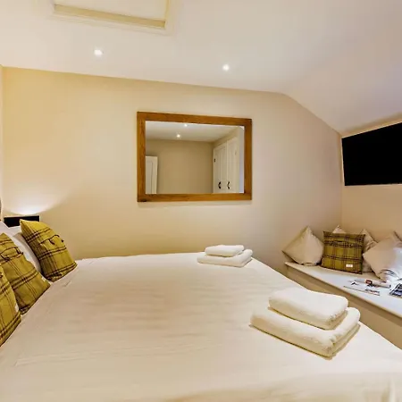 3 Bed In York Oc-87290 * Tollerton (Yorkshire)